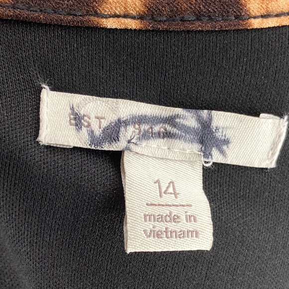 Cato 14 Black Leopard Trim Double Bell Sleeve V-Neck Stretch Crepe Shift Dress - Picture 3 of 4